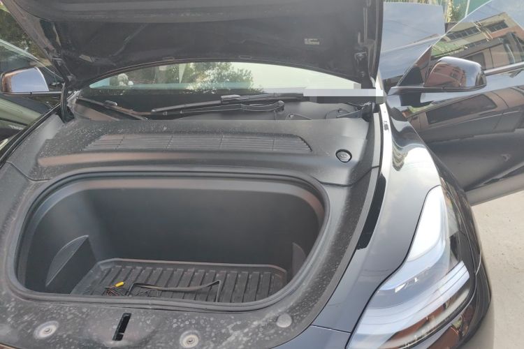 Used Tesla Model Y 2021 Performance High-Performance All-Wheel-Drive Version Engine Bay Left