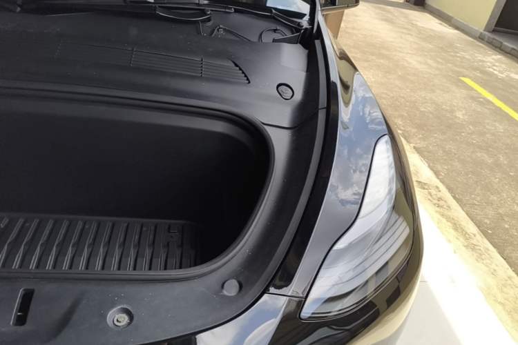 Used Tesla Model Y 2021 Standard Range Rear-Wheel Drive Version Engine Bay Left