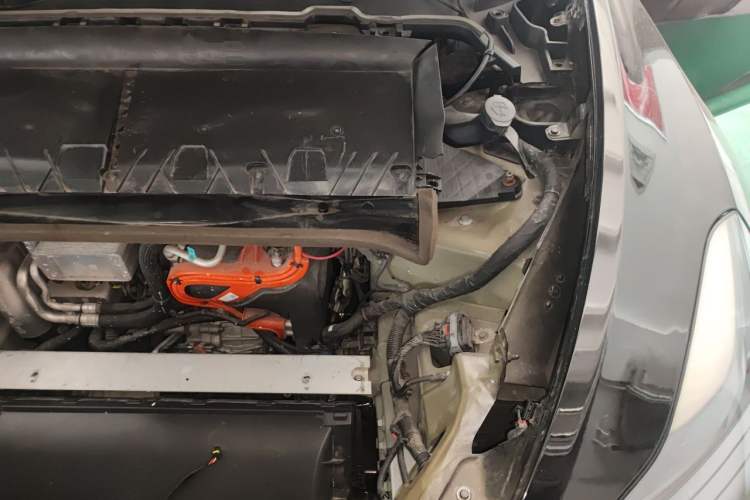 Used Tesla Model Y 2021 Revised Version 2 Long-Range All-Wheel-Drive Edition Engine Bay Left