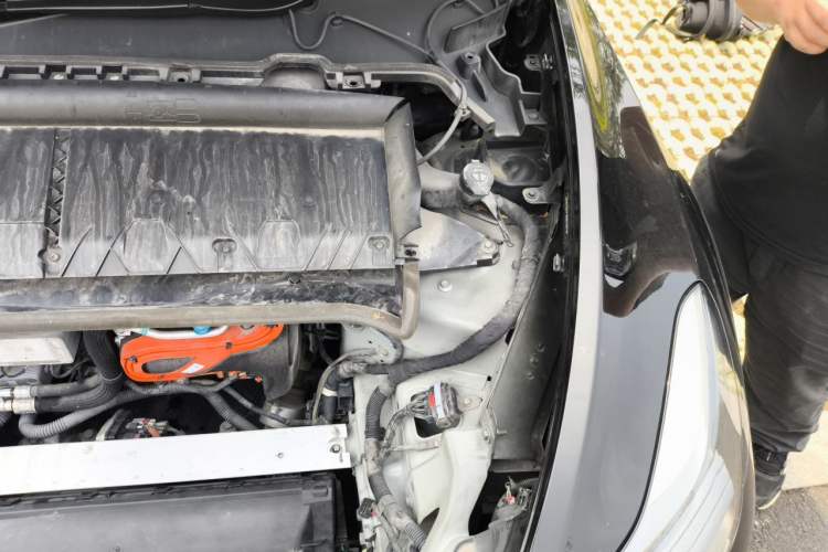 Used Tesla Model Y 2021 Standard Range Rear-Wheel Drive Version Engine Bay Left