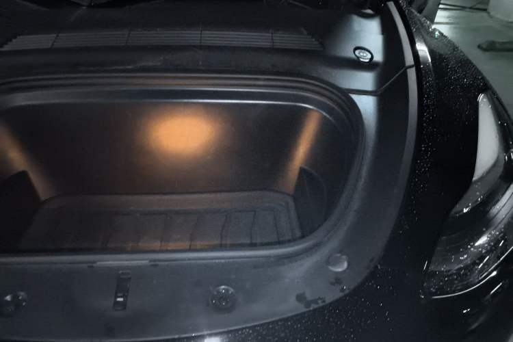 Used Tesla Model Y 2021 Standard Range Rear-Wheel Drive Version Engine Bay Left