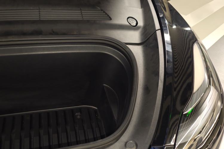 Used Tesla Model Y 2021 Performance High-Performance All-Wheel-Drive Version Engine Bay Left