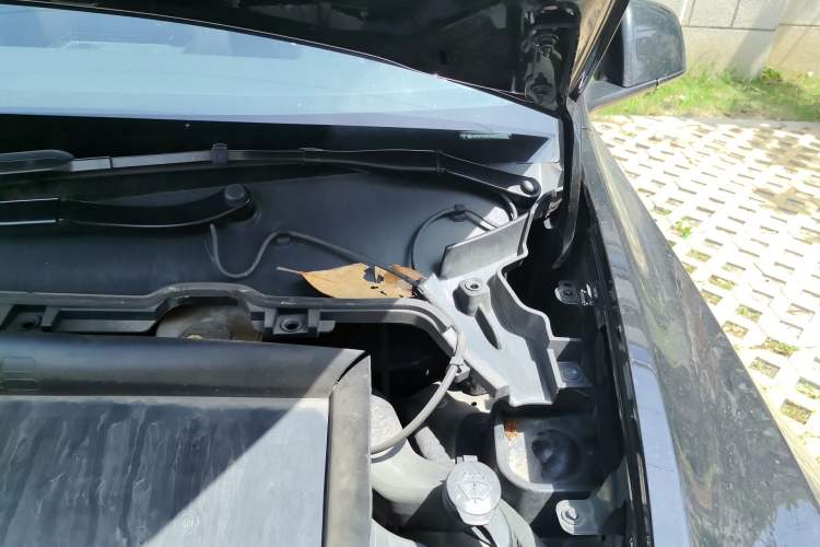 Used Tesla Model Y 2021 Standard Range Rear-Wheel Drive Version Engine Bay Left