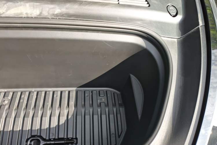 Used Tesla Model Y 2021 Standard Range Rear-Wheel Drive Version Engine Bay Left
