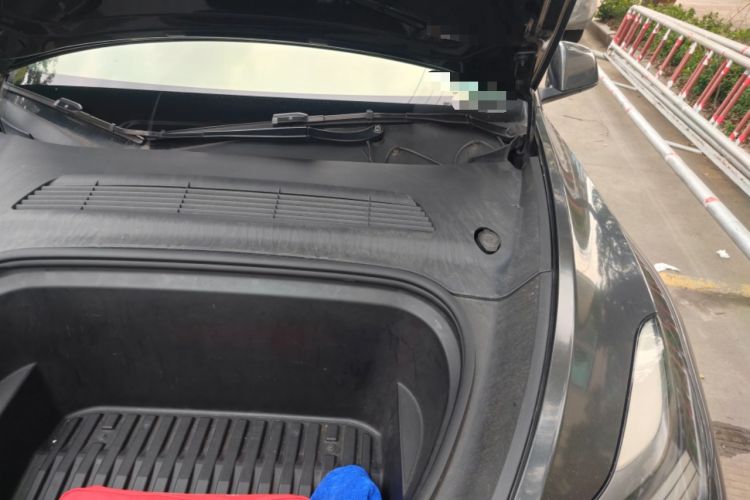 Used Tesla Model Y 2021 Long-Range All-Wheel-Drive Version Engine Bay Left