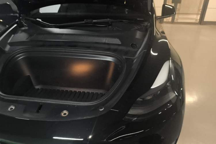 Used Tesla Model Y 2021 Revised Version 2 Long-Range All-Wheel-Drive Edition Engine Bay Left