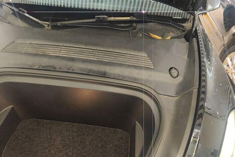 Used Tesla Model Y 2021 Performance High-Performance All-Wheel-Drive Version Engine Bay Left