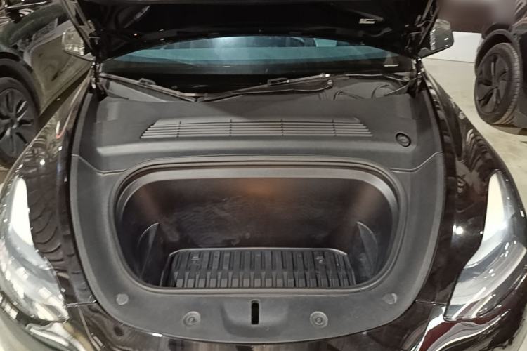 Used Tesla Model Y 2021 Performance High-Performance All-Wheel-Drive Version Engine Bay