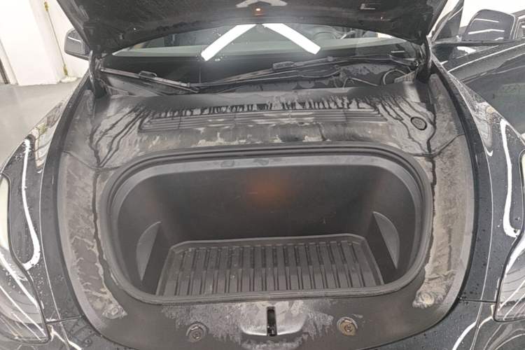 Used Tesla Model Y 2021 Standard Range Rear-Wheel Drive Version Engine Bay