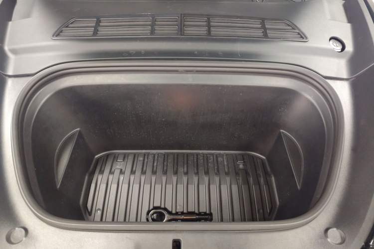 Used Tesla Model Y 2021 Standard Range Rear-Wheel Drive Version Engine Bay