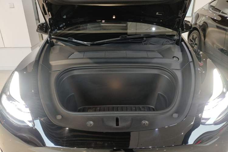 Used Tesla Model Y 2021 Standard Range Rear-Wheel Drive Version Engine Bay
