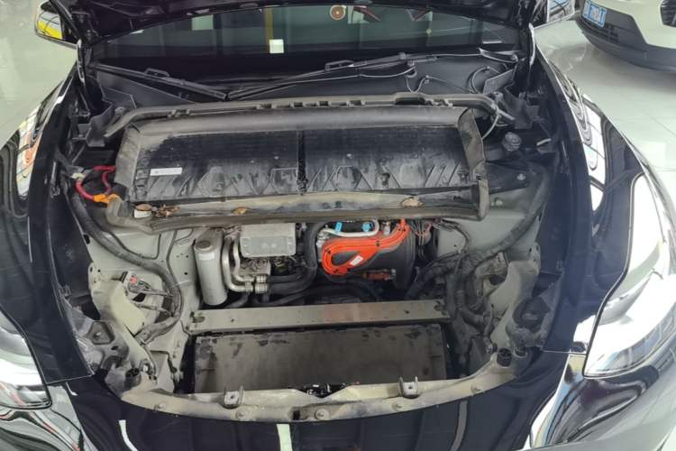 Used Tesla Model Y 2021 Performance High-Performance All-Wheel-Drive Version Engine Bay