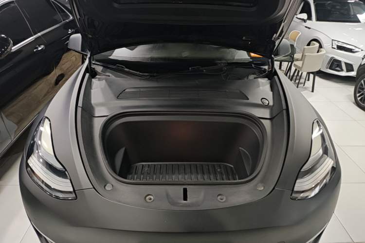 Used Tesla Model Y 2021 Standard Range Rear-Wheel Drive Version Engine Bay