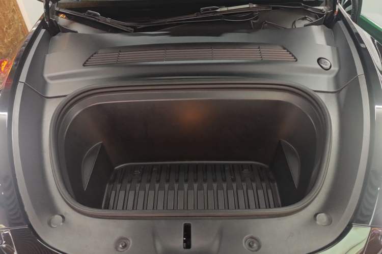 Used Tesla Model Y 2021 Long-Range All-Wheel-Drive Version 3D7 Engine Bay
