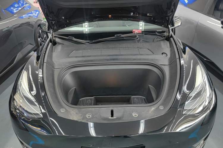 Used Tesla Model Y 2021 Standard Range Rear-Wheel Drive Version Engine Bay