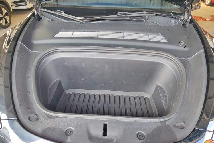 Used Tesla Model Y 2021 Standard Range Rear-Wheel Drive Version Engine Bay