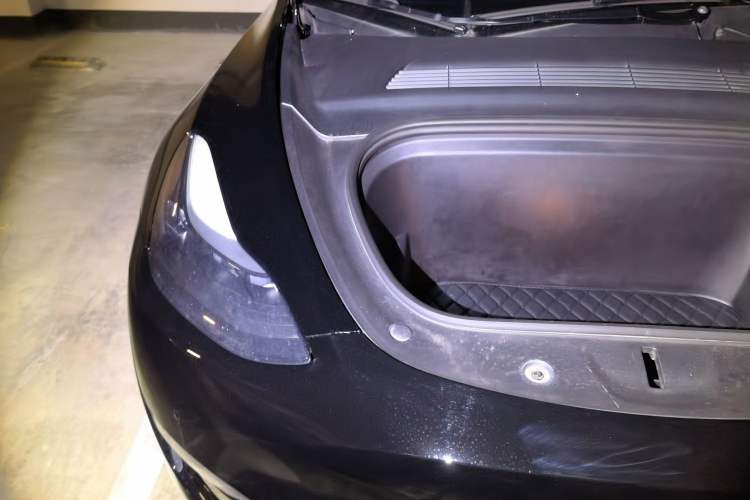 Used Tesla Model Y 2021 Standard Range Rear-Wheel Drive Version Engine Bay Right