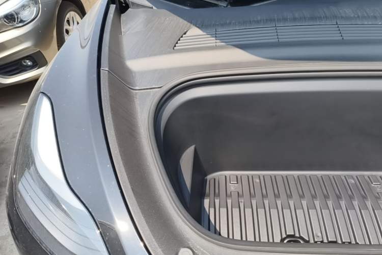 Used Tesla Model Y 2021 Standard Range Rear-Wheel Drive Version Engine Bay Right