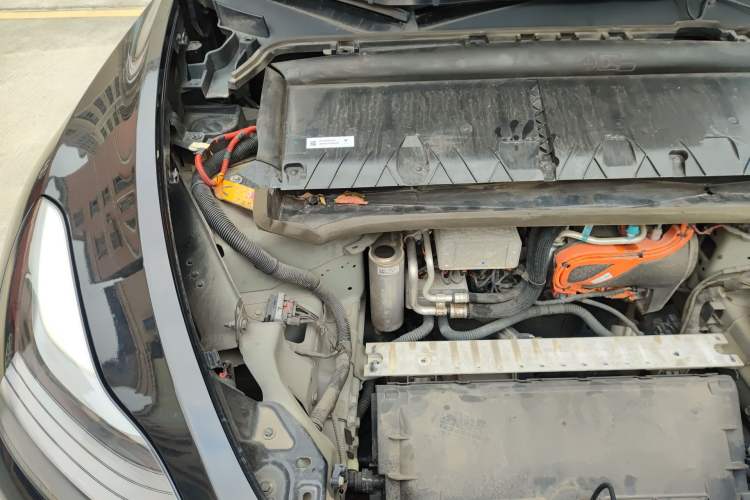 Used Tesla Model Y 2021 Standard Range Rear-Wheel Drive Version Engine Bay Right