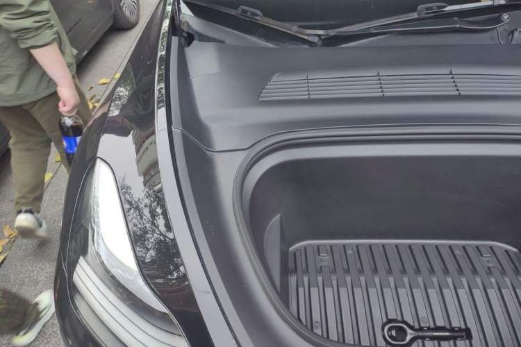 Used Tesla Model Y 2021 Standard Range Rear-Wheel Drive Version Engine Bay Right