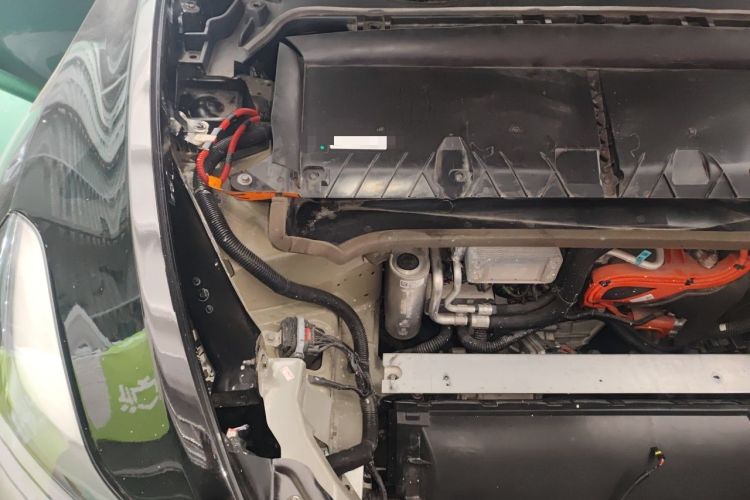 Used Tesla Model Y 2021 Revised Version 2 Long-Range All-Wheel-Drive Edition Engine Bay Right