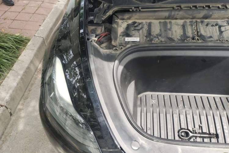Used Tesla Model Y 2021 Standard Range Rear-Wheel Drive Version Engine Bay Right
