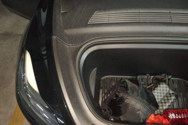 Used Tesla Model Y 2021 Standard Range Rear-Wheel Drive Version Engine Bay Right