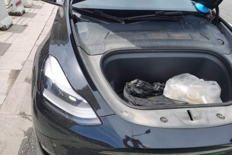 Used Tesla Model Y 2021 Standard Range Rear-Wheel Drive Version Engine Bay Right