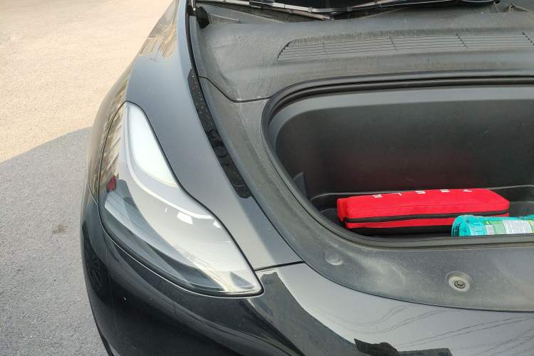 Used Tesla Model Y 2021 Standard Range Rear-Wheel Drive Version Engine Bay Right