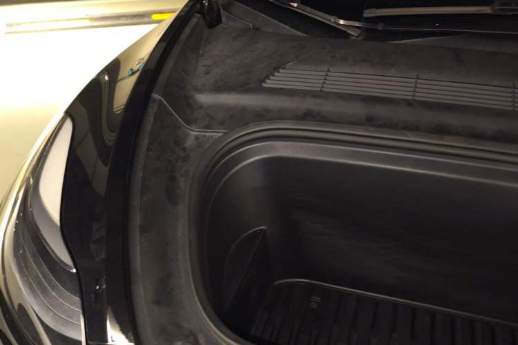 Used Tesla Model Y 2021 Performance High-Performance All-Wheel-Drive Version Engine Bay Right