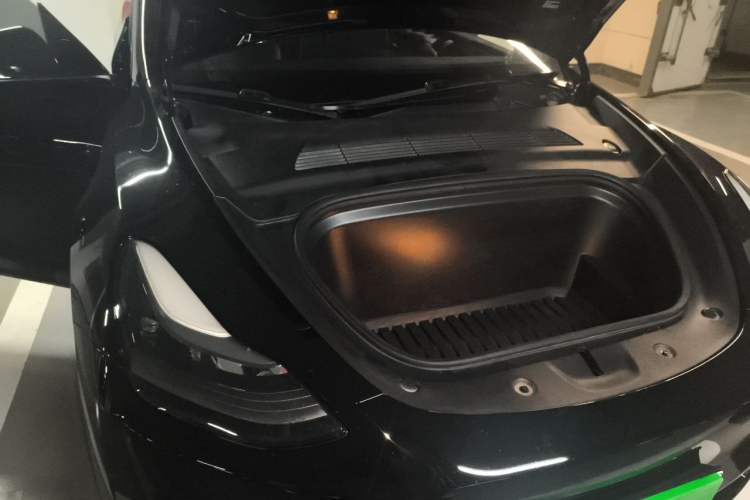 Used Tesla Model Y 2021 Revised Version 2 Long-Range All-Wheel-Drive Edition Engine Bay Right