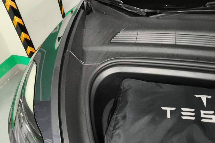 Used Tesla Model Y 2021 Long-Range All-Wheel-Drive Version 3D7 Engine Bay Right