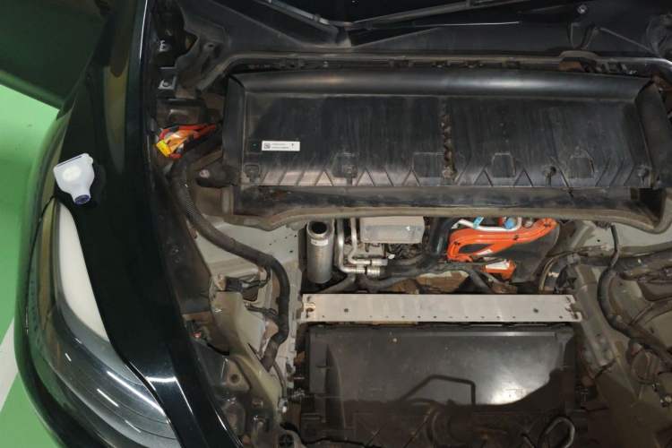 Used Tesla Model Y 2021 Long-Range All-Wheel-Drive Version 3D7 Engine Bay Right