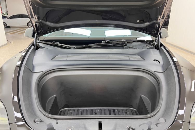 Used Tesla Model Y 2021 Standard Range Rear-Wheel Drive Version Engine Bay