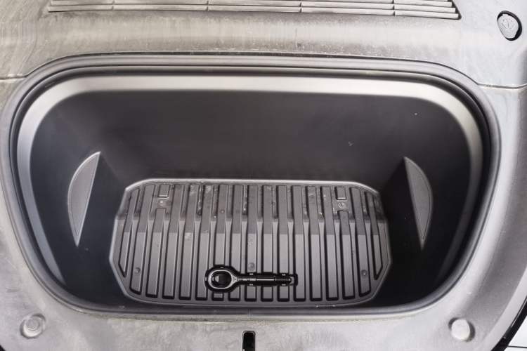 Used Tesla Model Y 2021 Standard Range Rear-Wheel Drive Version Engine Bay