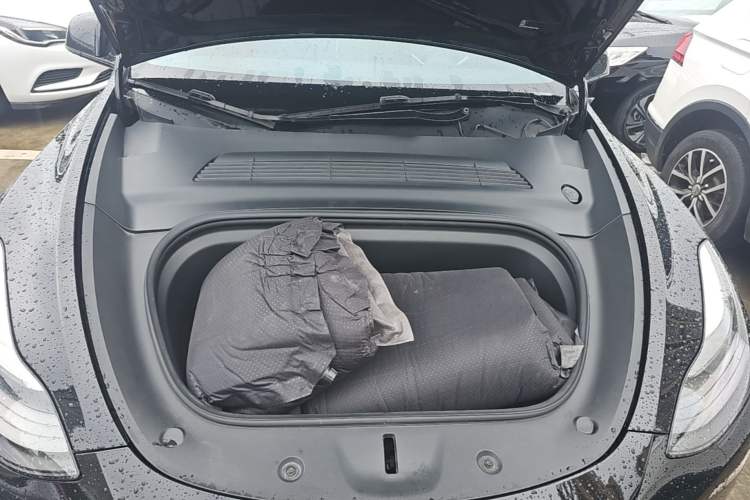 Used Tesla Model Y 2021 Standard Range Rear-Wheel Drive Version Engine Bay