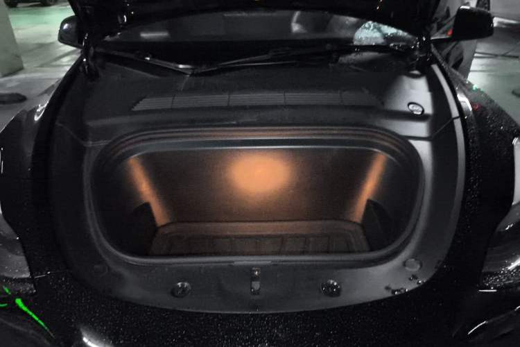 Used Tesla Model Y 2021 Standard Range Rear-Wheel Drive Version Engine Bay