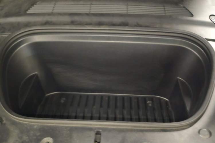 Used Tesla Model Y 2021 Performance High-Performance All-Wheel-Drive Version Engine Bay
