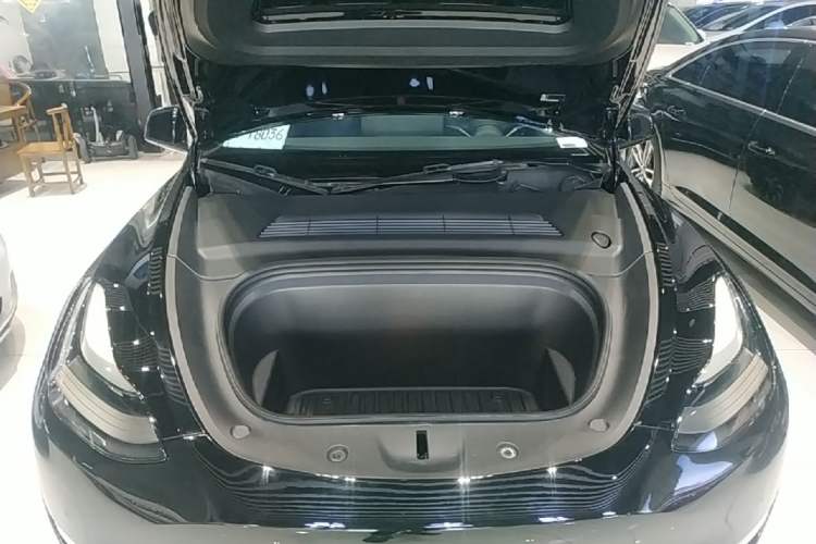 Used Tesla Model Y 2021 Standard Range Rear-Wheel Drive Version Engine Bay