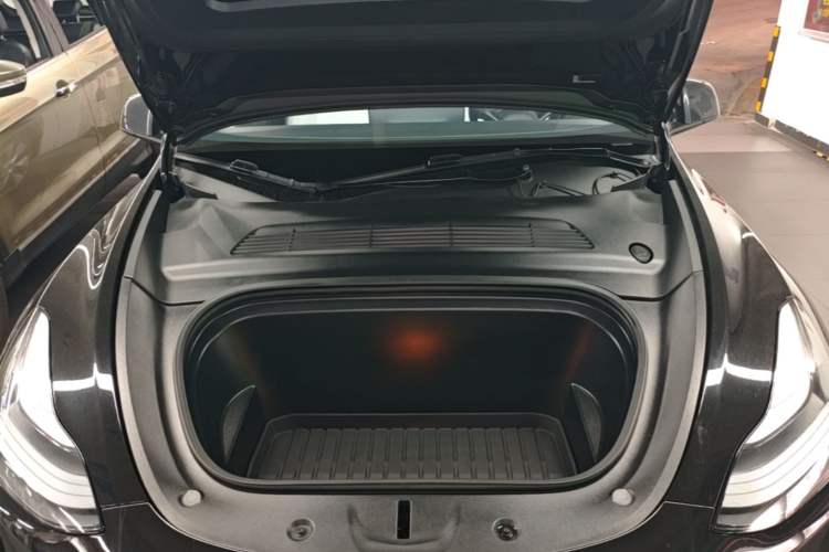 Used Tesla Model Y 2021 Standard Range Rear-Wheel Drive Version Engine Bay
