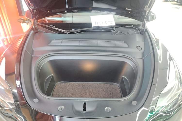 Used Tesla Model Y 2021 Standard Range Rear-Wheel Drive Version Engine Bay