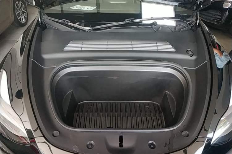 Used Tesla Model Y 2021 Standard Range Rear-Wheel Drive Version Engine Bay