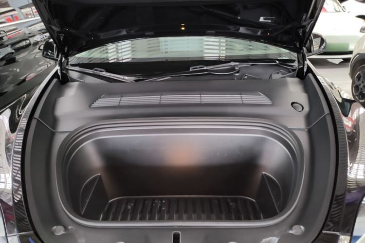 Used Tesla Model Y 2021 Standard Range Rear-Wheel Drive Version Engine Bay