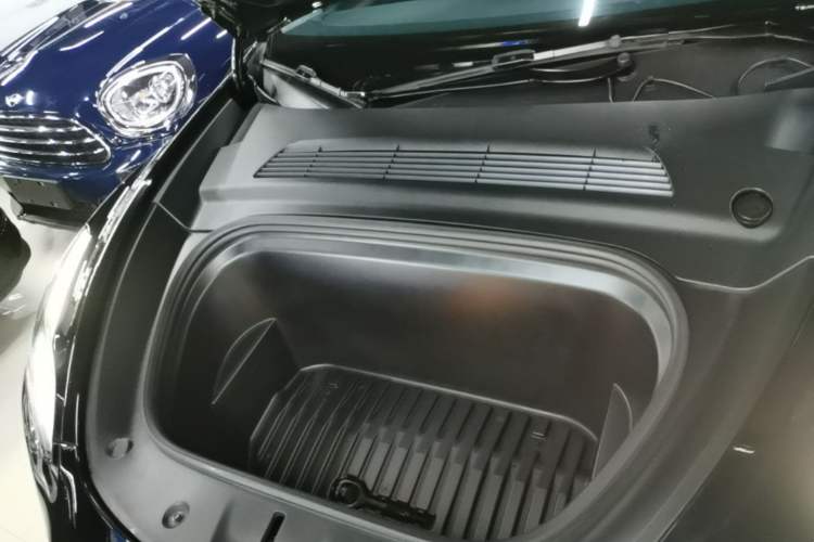 Used Tesla Model Y 2021 Standard Range Rear-Wheel Drive Version Engine Bay