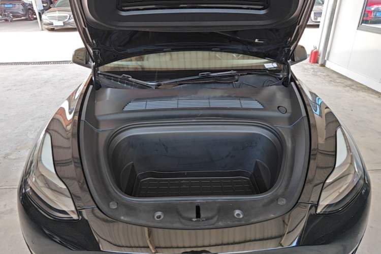 Used Tesla Model Y 2021 Standard Range Rear-Wheel Drive Version Engine Bay