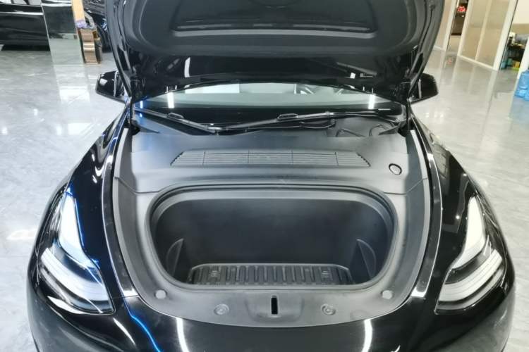 Used Tesla Model Y 2021 Standard Range Rear-Wheel Drive Version Engine Bay