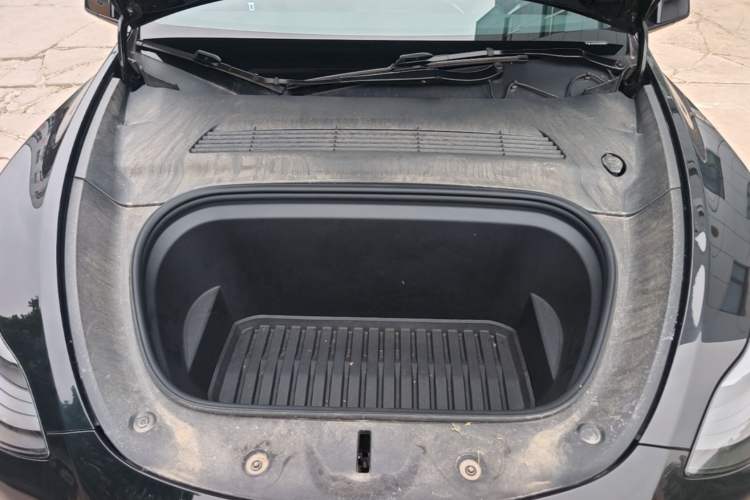 Used Tesla Model Y 2021 Standard Range Rear-Wheel Drive Version Engine Bay