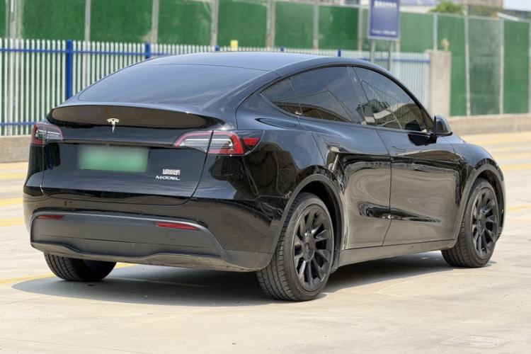 Used Tesla Model Y 2021 Long-Range All-Wheel-Drive Version Exterior 1