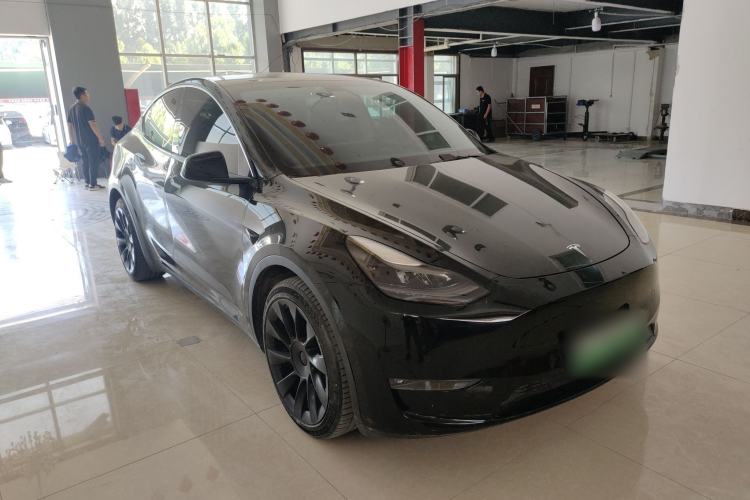 Used Tesla Model Y 2021 Long-Range All-Wheel-Drive Version 3D7 Exterior 1