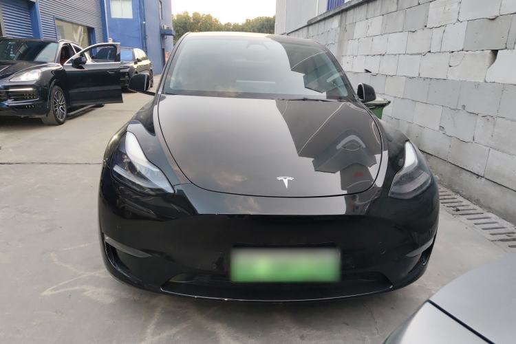 Used Tesla Model Y 2021 Long-Range All-Wheel-Drive Version 3D7 Exterior 1